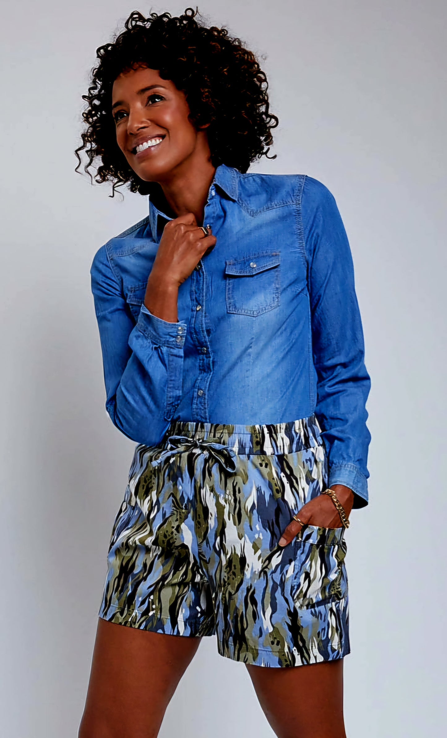 Missy Drawstring Shorts With Pleated Side Pockets