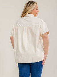 Short sleeve button up front pocket contrast blouse
