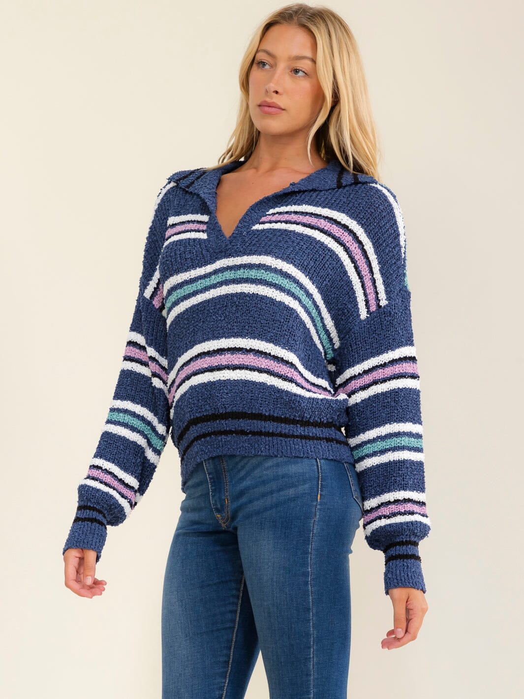 WOMEN'S LONG SLEEVE V-NECK PULLOVER SWEATER